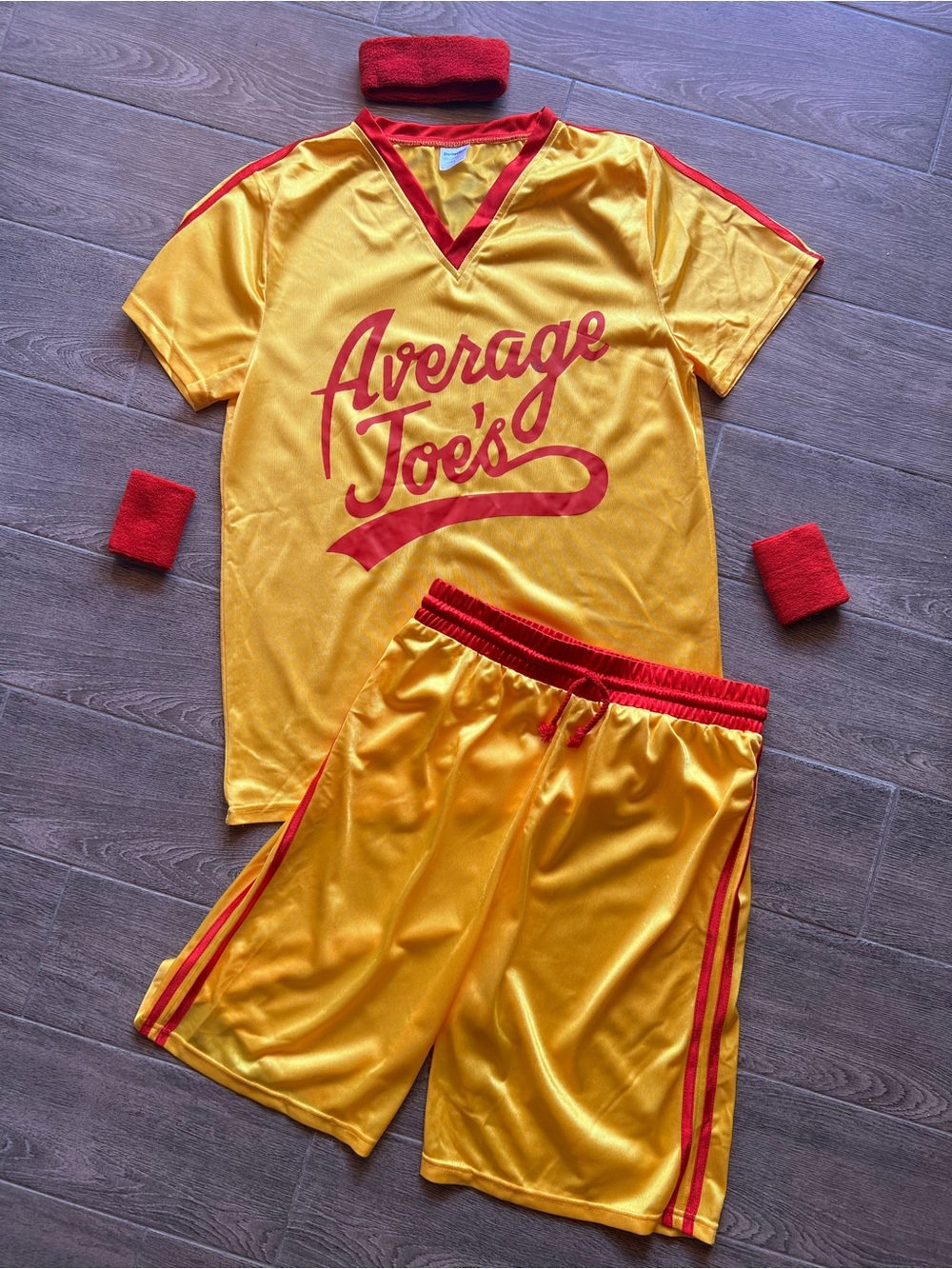 Average Joe’s Dodgeball Costume Set Yellow Red Jersey Shorts Adult Medium Movie